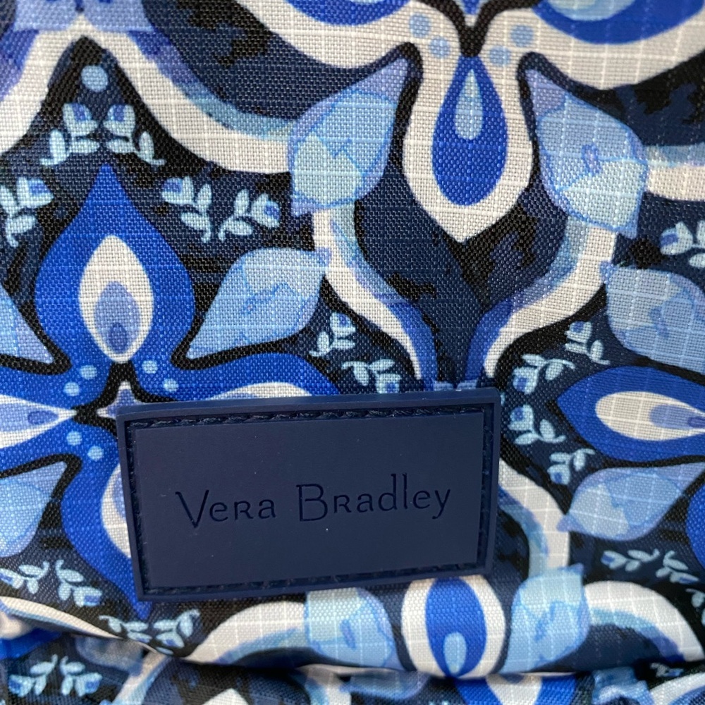 Vera Bradley Ripstop Sling Backpack in Raindrop Medallion NWT - Picture 2 of 10